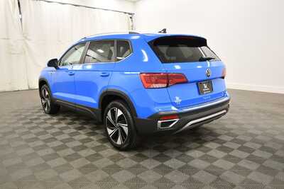 2023 Volkswagen Taos, $23349. Photo 5