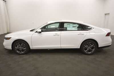 2026 Honda Accord, $35247. Photo 4