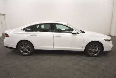 2026 Honda Accord, $35247. Photo 8