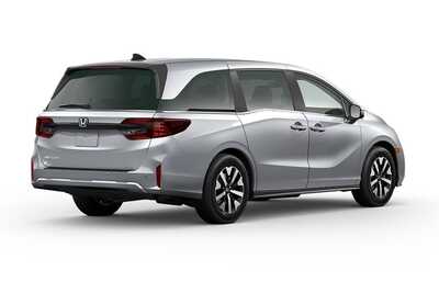 2026 Honda Odyssey, $44290. Photo 5