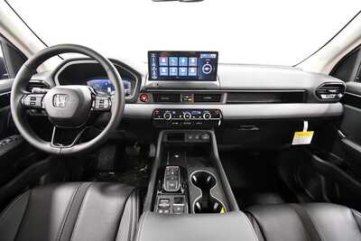 2026 Honda Pilot, $49185. Photo 10