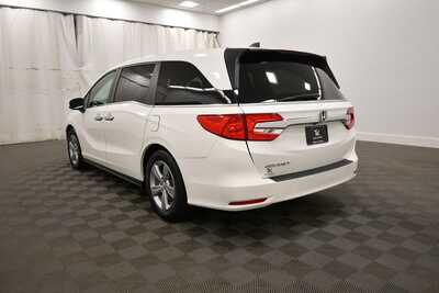 2019 Honda Odyssey, $21349. Photo 5