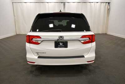 2019 Honda Odyssey, $21349. Photo 6
