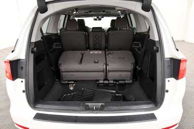 2019 Honda Odyssey, $21349. Photo 7