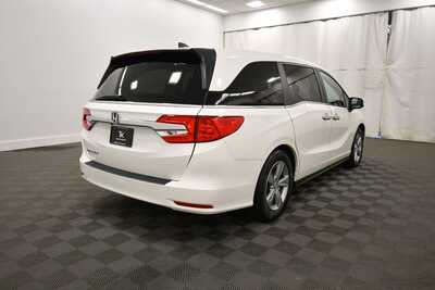 2019 Honda Odyssey, $21349. Photo 8