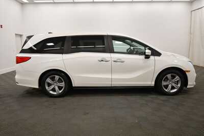 2019 Honda Odyssey, $21349. Photo 9