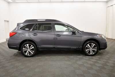 2019 Subaru Outback, $12349. Photo 9