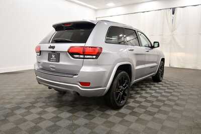 2021 Jeep Grand Cherokee, $20849. Photo 8