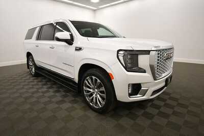 2021 GMC Yukon XL, $45349. Photo 10