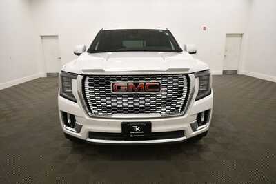 2021 GMC Yukon XL, $45349. Photo 11
