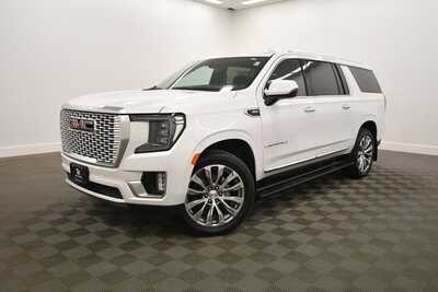 2021 GMC Yukon XL, $45349. Photo 2