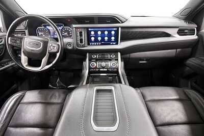 2021 GMC Yukon XL, $45349. Photo 3