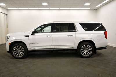2021 GMC Yukon XL, $45349. Photo 4