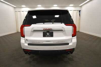 2021 GMC Yukon XL, $45349. Photo 6