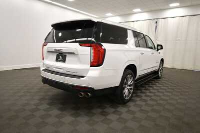 2021 GMC Yukon XL, $45349. Photo 8