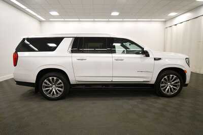 2021 GMC Yukon XL, $45349. Photo 9