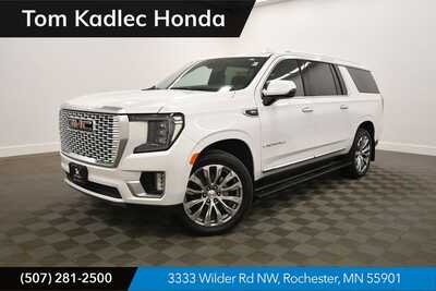 2021 GMC Yukon XL, $45349. Photo 1