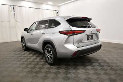 2024 Toyota Highlander, $43203. Photo 5