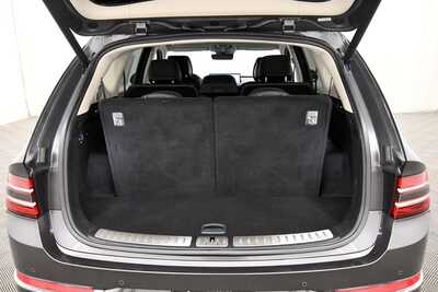 2024 Genesis GV80, $52349. Photo 7