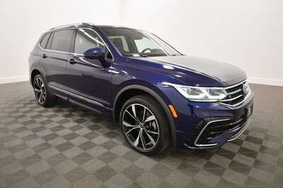 2023 Volkswagen Tiguan, $24348. Photo 10