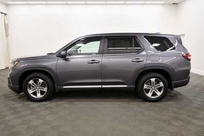 2023 Honda Pilot, $39349. Photo 4