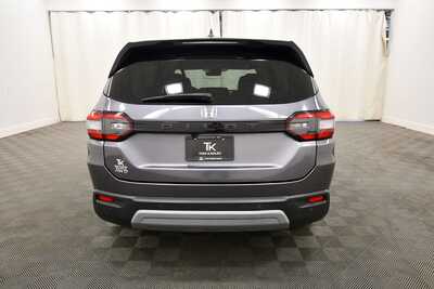 2023 Honda Pilot, $39349. Photo 6