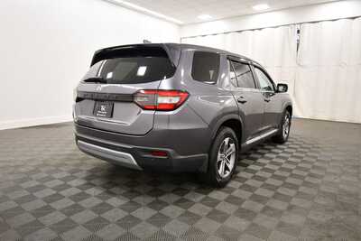 2023 Honda Pilot, $39349. Photo 8