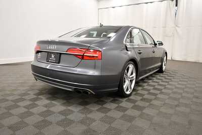 2015 Audi S8, $26349. Photo 8