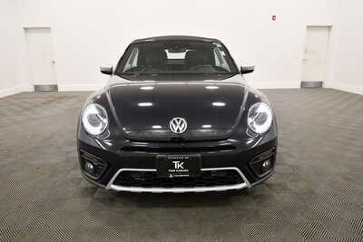 2018 Volkswagen Beetle, $31349. Photo 11