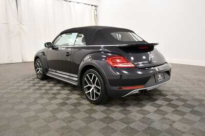 2018 Volkswagen Beetle, $31349. Photo 6