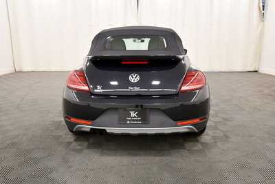 2018 Volkswagen Beetle, $31349. Photo 7