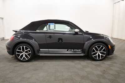 2018 Volkswagen Beetle, $31349. Photo 9