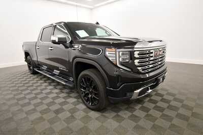 2023 GMC 1500 Crew Cab, $48849. Photo 10