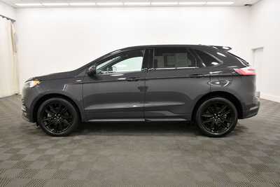 2021 Ford Edge, $20349. Photo 4