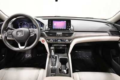 2018 Honda Accord, $16849. Photo 3