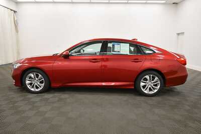 2018 Honda Accord, $16849. Photo 4