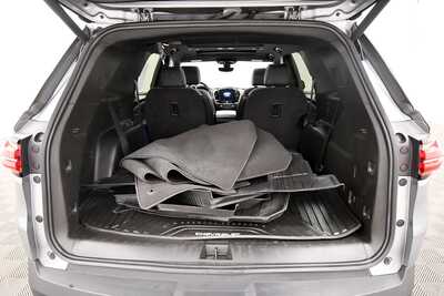 2023 Chevrolet Traverse, $39465. Photo 7