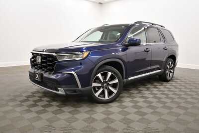 2023 Honda Pilot, $46245. Photo 2