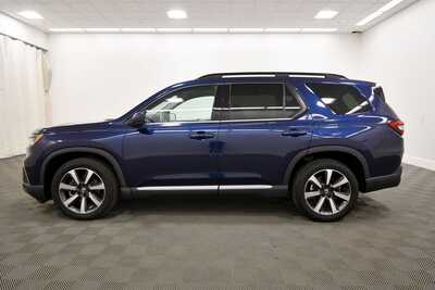 2023 Honda Pilot, $46245. Photo 4