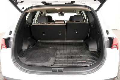 2023 Hyundai Santa Fe, $25349. Photo 7