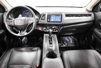 2020 Honda HR-V, $21349. Photo 3
