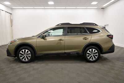 2022 Subaru Outback, $25849. Photo 4