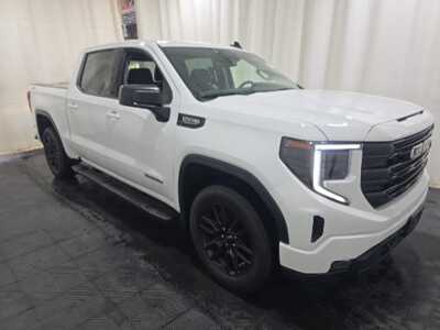 2022 GMC Sierra 1500, $43349. Photo 2