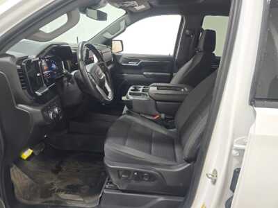 2022 GMC Sierra 1500, $43349. Photo 3