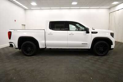2022 GMC 1500 Crew Cab, $42349. Photo 9