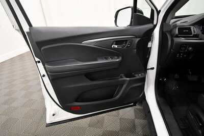 2022 Honda Ridgeline, $27349. Photo 12