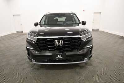2025 Honda Pilot, $50349. Photo 10