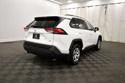 2021 Toyota RAV4, $26349. Photo 8