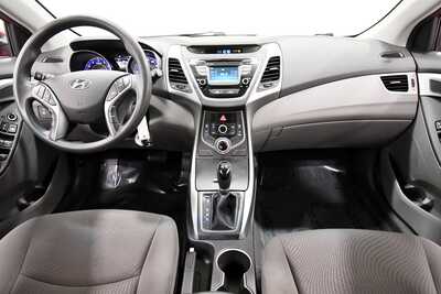 2016 Hyundai Elantra, $10349. Photo 3