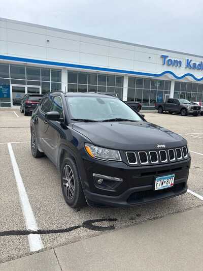 2017 Jeep Compass, $11949. Photo 1